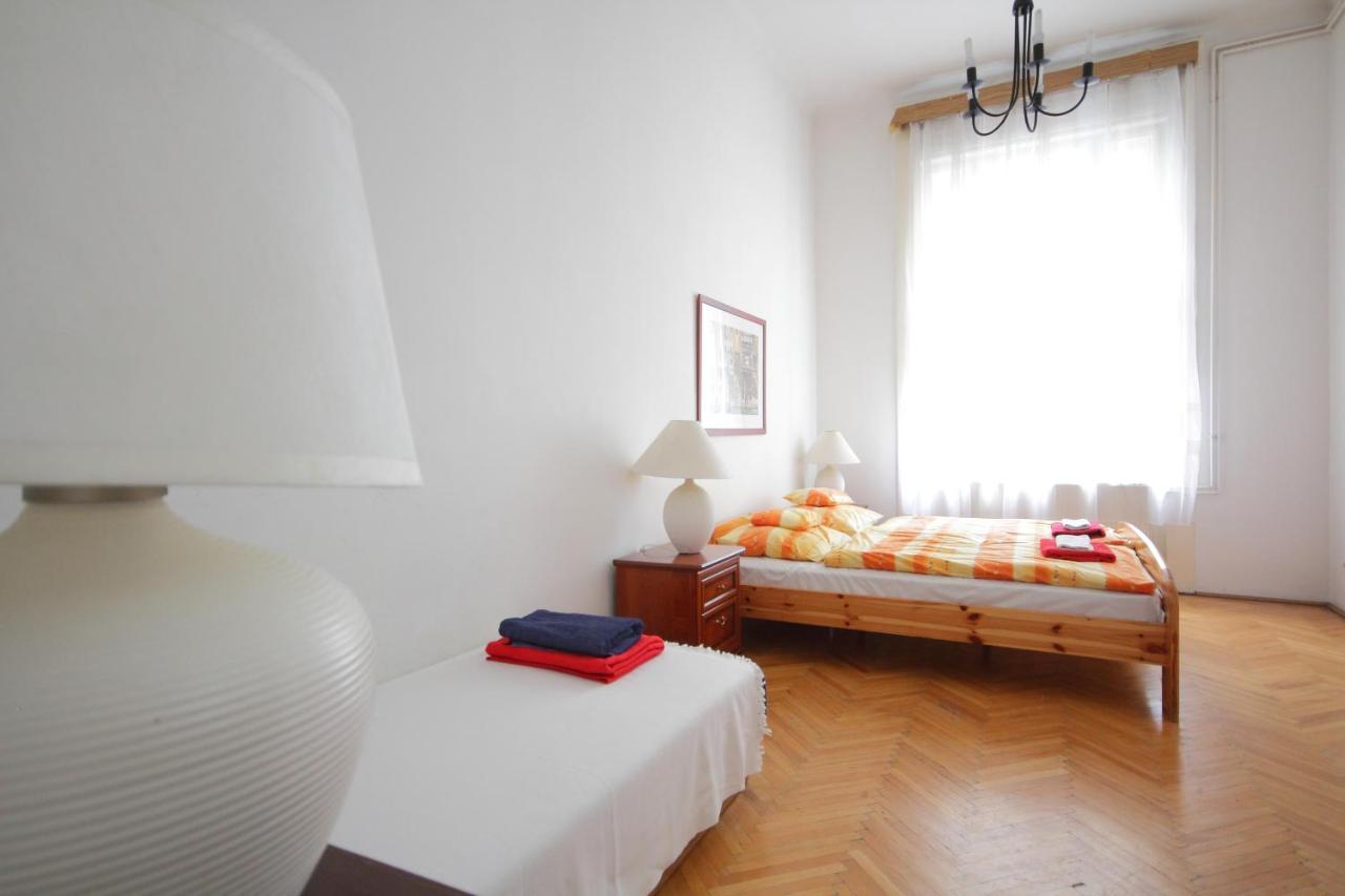 Blue Rose Apartment Budapest Esterno foto